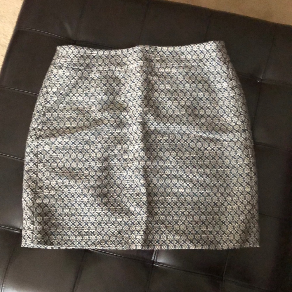 Skirt, 18” Loft brand size 6
